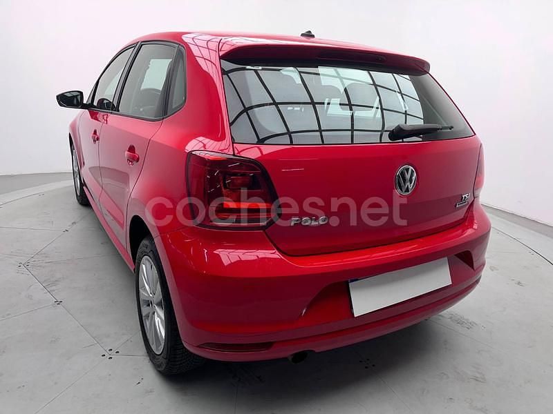 Usado VW Polo Advance 90 CV (66 kW) 2016 Rojo Berlina