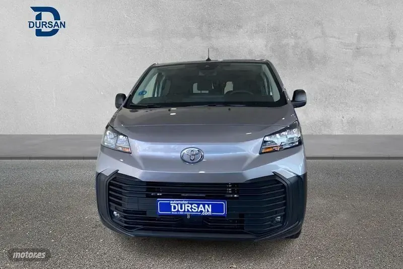 Usado Toyota Proace Verso 100 kW (136 CV) 2025 Gris Familiar