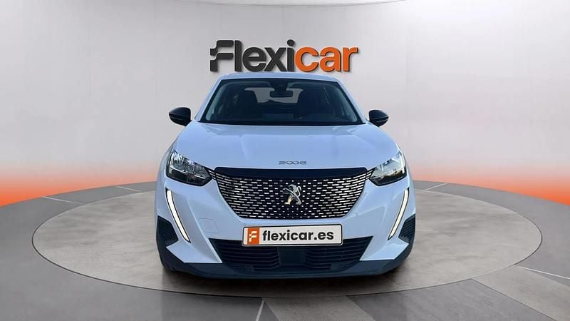 Usado Peugeot 2008 Active 110 CV (80 kW) 2022 Blanco SUV
