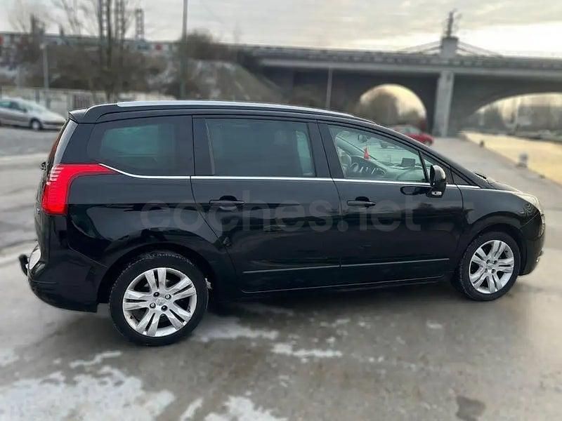 Usado Peugeot 5008 Access 112 HP (82 kW) 2011 Preto Monovolume