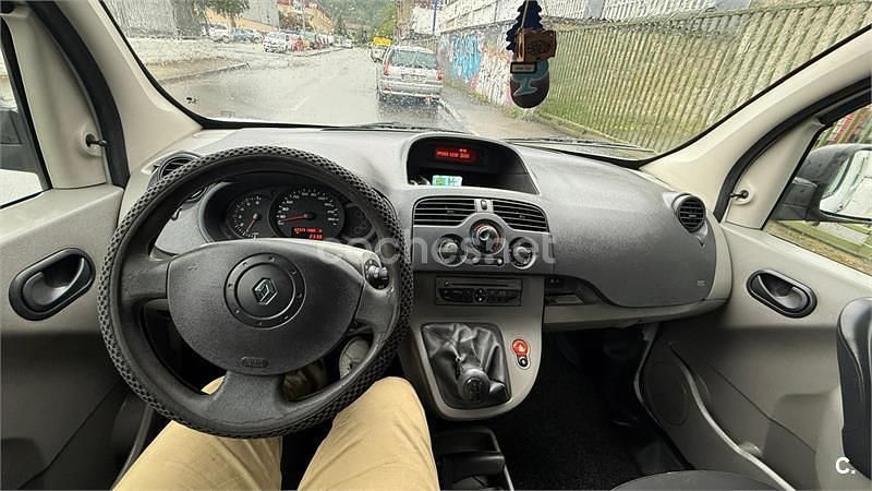 Usado Renault Kangoo 85 CV (62 kW) 2010 Blanco Familiar
