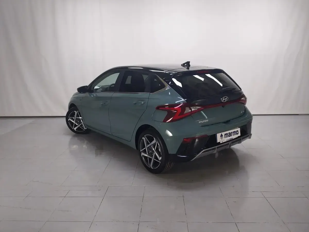 Nuevo Hyundai i20 Blackline 90 CV (66 kW) 2026 Utilitario