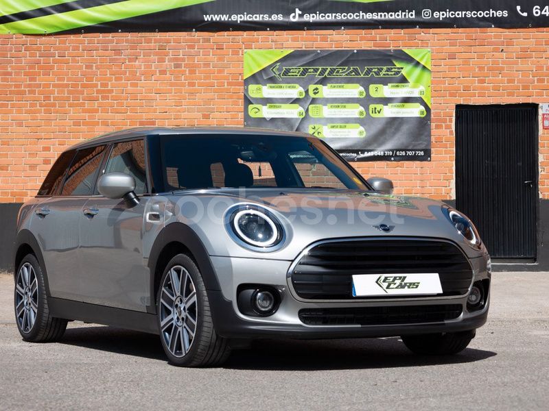 Gris / plata Usado 2023 Mini Cooper D Clubman Familiar | 29.990 € - Imagen 1/4