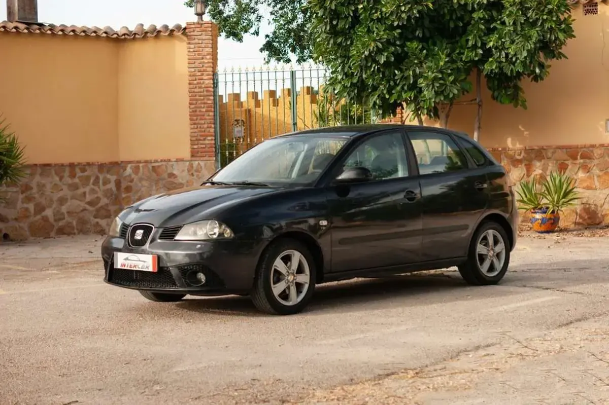 Usado Seat Ibiza Stylance 101 CV (74 kW) 2006 Negro Utilitario