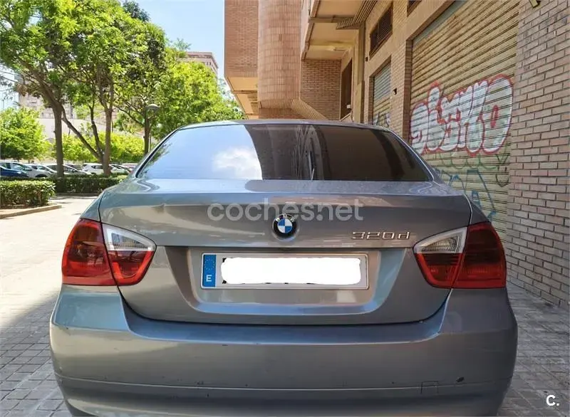 Usado BMW 320 163 CV (119 kW) 2006 Azul Berlina