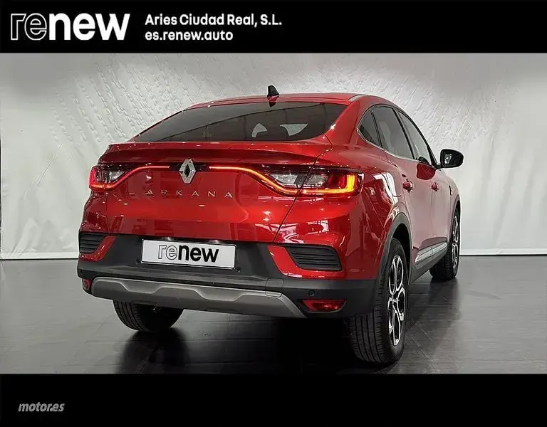 Usado Renault Arkana Techno 140 CV (102 kW) 2023 Rojo SUV