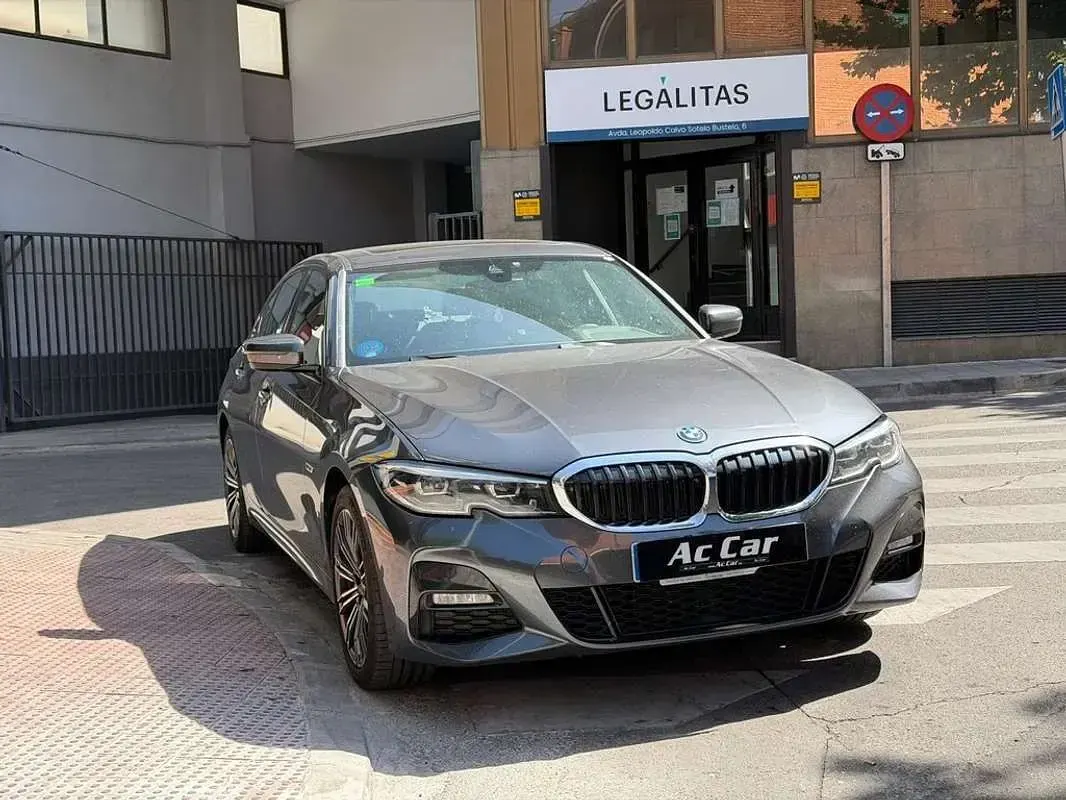 Usado BMW 320e 204 CV (150 kW) 2022 Gris Berlina