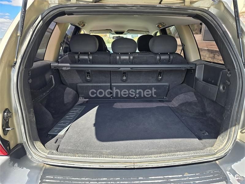 Usado Jeep Grand Cherokee Laredo 163 CV (119 kW) 2003 Beige SUV