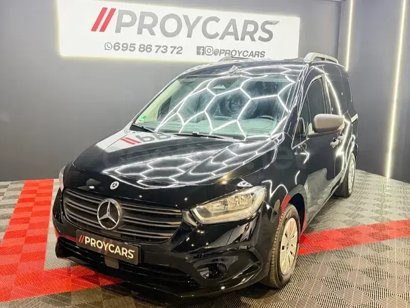 Usado Mercedes Citan 110 95 CV (69 kW) 2023 Negro Monovolumen