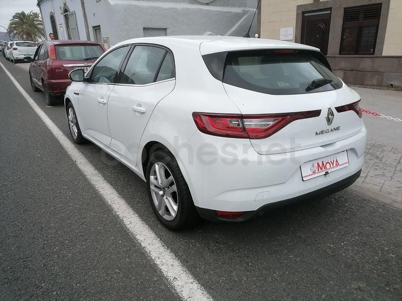 Usado Renault Mégane IV LIMITED 95 CV (69 kW) 2019 Blanco Berlina