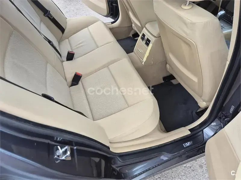Usado BMW 320 163 CV (119 kW) 2008 Gris / plata Berlina