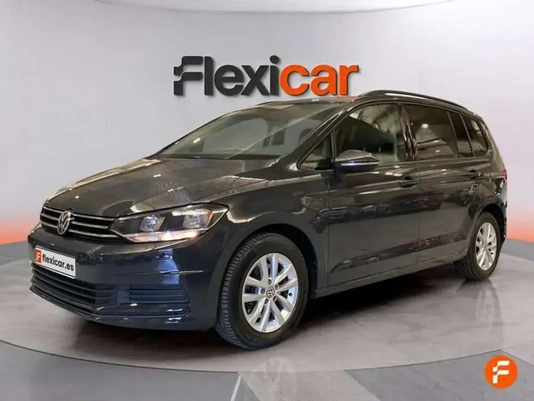 Usado VW Touran Advance 150 CV (110 kW) 2018 Gris Monovolumen