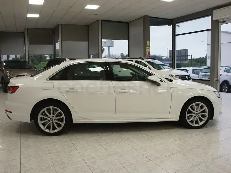 Usado Audi A4 S-Line 150 CV (110 kW) 2017 Blanco Berlina