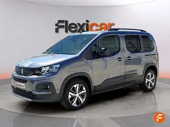 Usado Peugeot Rifter GT 100 CV (73 kW) 2023 Gris Monovolumen