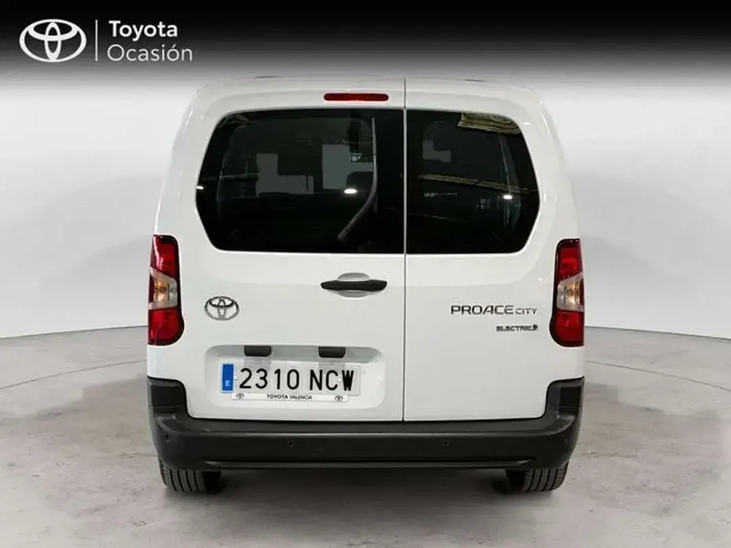Usado Toyota Proace City City 50 kW (68 CV) 2025 Blanco Monovolumen