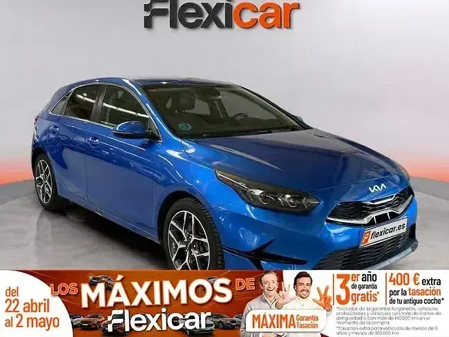 Begagnad Kia Ceed 100 HK (73 kW) 2021 Blå Halvkombi