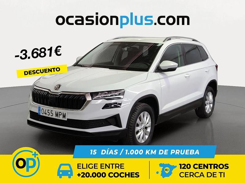 Usado Skoda Karoq Selection 115 CV (84 kW) 2024 Blanco SUV