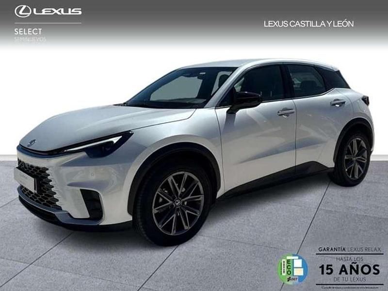 Usado Lexus LBX 136 CV (100 kW) 2025 Blanco SUV