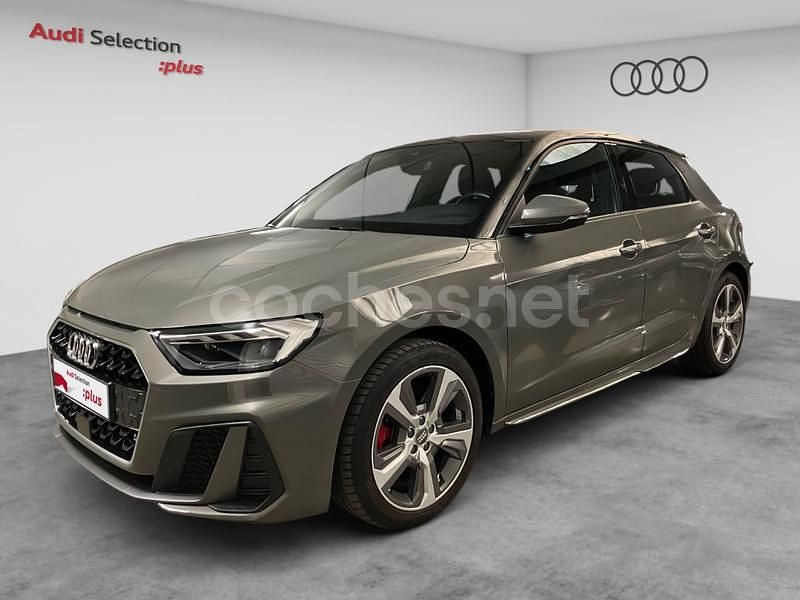 Gris / plata Usado 2020 Audi A1 Sportback S-Line Utilitario | 26.900 € (Precio justo) - Imagen 1/4