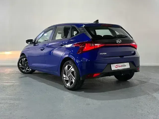 Usado Hyundai i20 101 CV (74 kW) 2022 Azul Utilitario