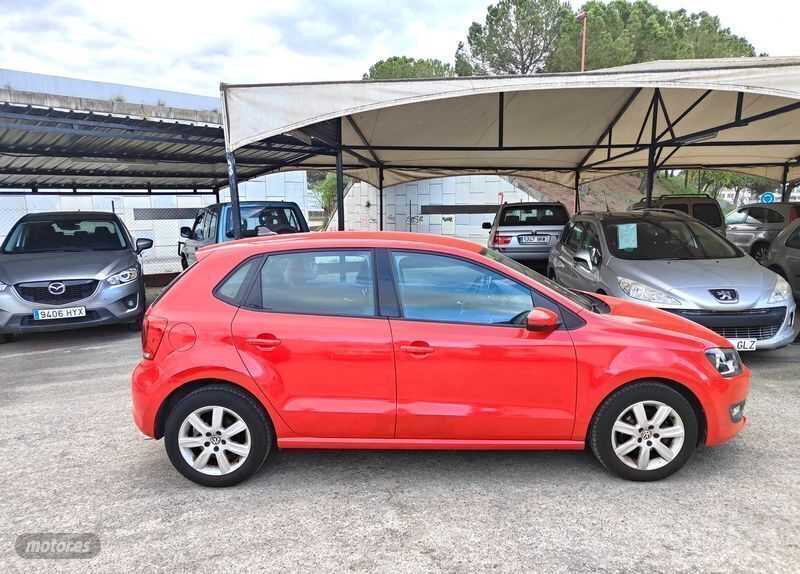 Usado VW Polo Advance 84 CV (61 kW) 2009 Rojo Berlina