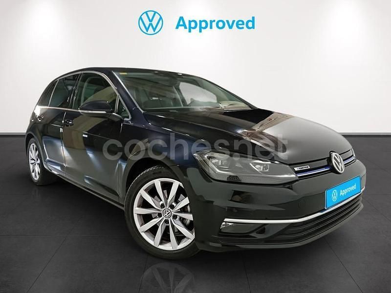 Usado VW Golf VIII Advance 130 CV (95 kW) 2020 Negro Berlina