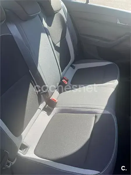 Usado Skoda Fabia 95 CV (69 kW) 2018 Azul Berlina