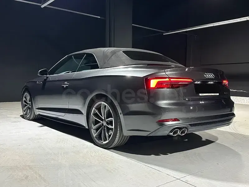 Usado Audi A5 Cabriolet S-Line 286 CV (210 kW) 2018 Gris / plata Descapotable