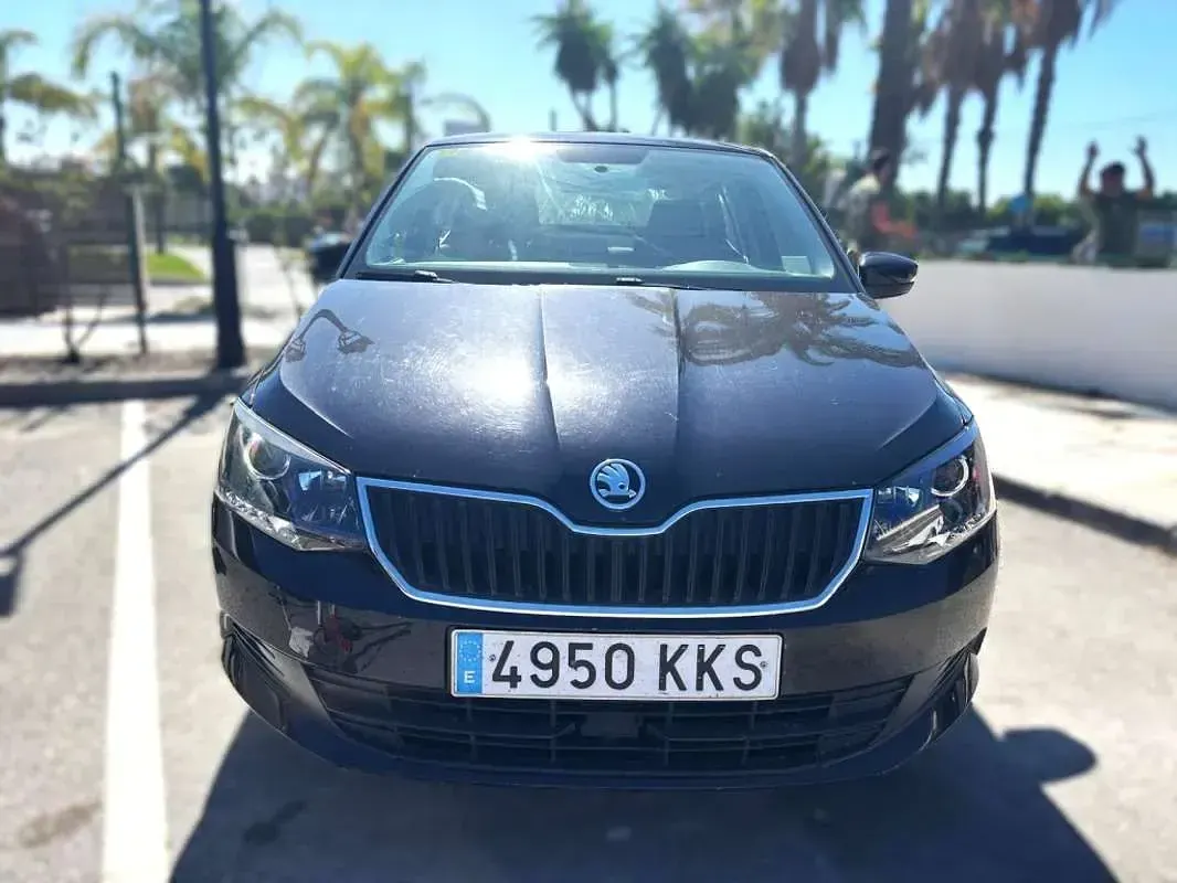 Usado Skoda Fabia Ambition 75 CV (55 kW) 2018 Negro Utilitario