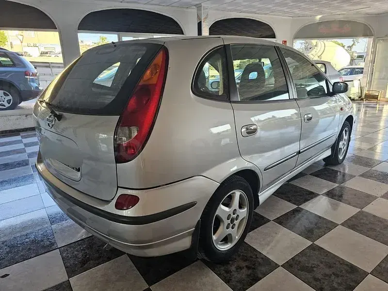 Occasion Nissan Almera Tino Comfort 114 ch (83 kW) 2002 Gris Monospace