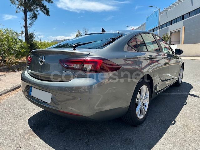 Usado Opel Insignia Selective 136 CV (100 kW) 2019 Beige Berlina