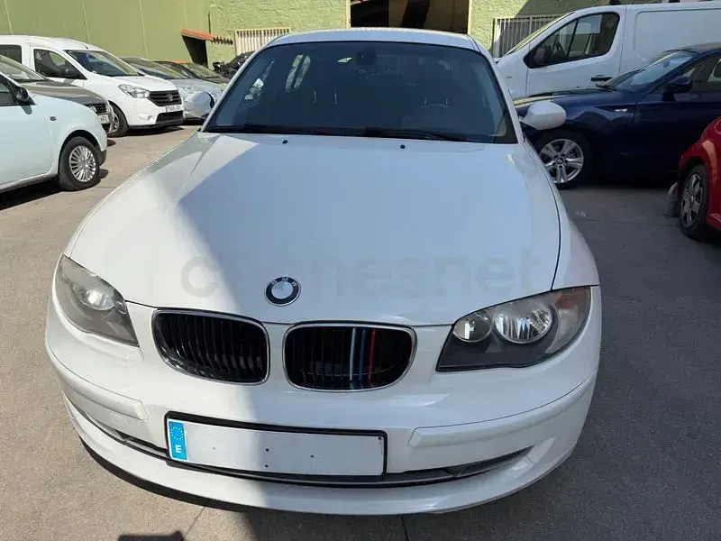 Usado BMW 116 122 CV (89 kW) 2008 Blanco Utilitario