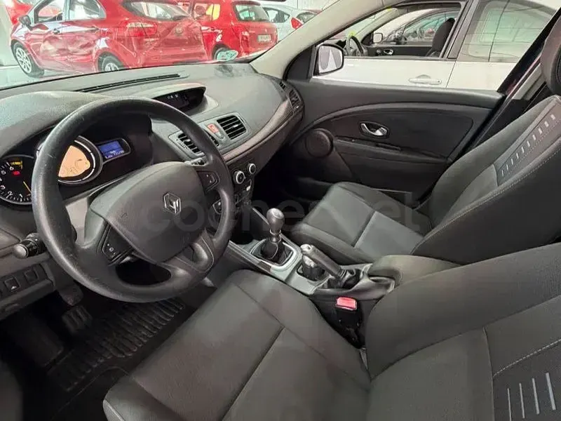 Usado Renault Mégane III Dynamique 110 CV (80 kW) 2009 Azul Berlina