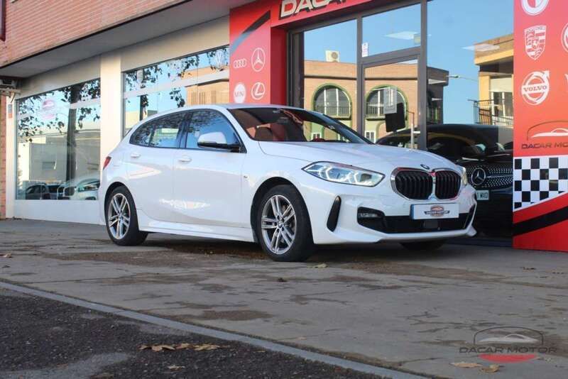 Blanco Usado 2021 BMW 118 M Sport Utilitario | 25.950 € (Un poco caro) - Imagen 1/4