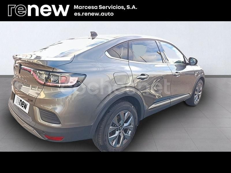 Nuevo Renault Arkana Techno 145 CV (106 kW) 2025 Gris / plata SUV