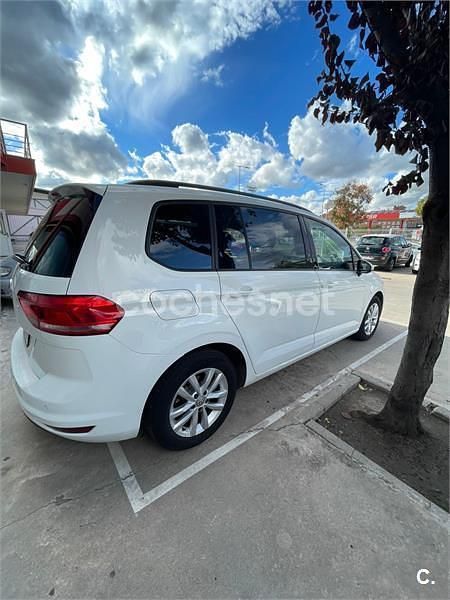 Usado VW Touran Advance 110 CV (80 kW) 2016 Blanco Monovolumen