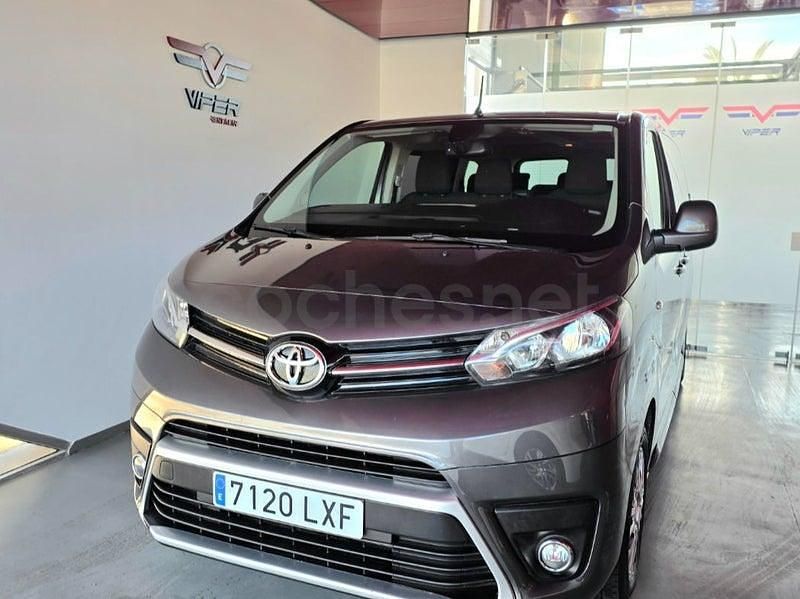 Usado Toyota Proace Verso 120 CV (88 kW) 2022 Gris / plata Familiar