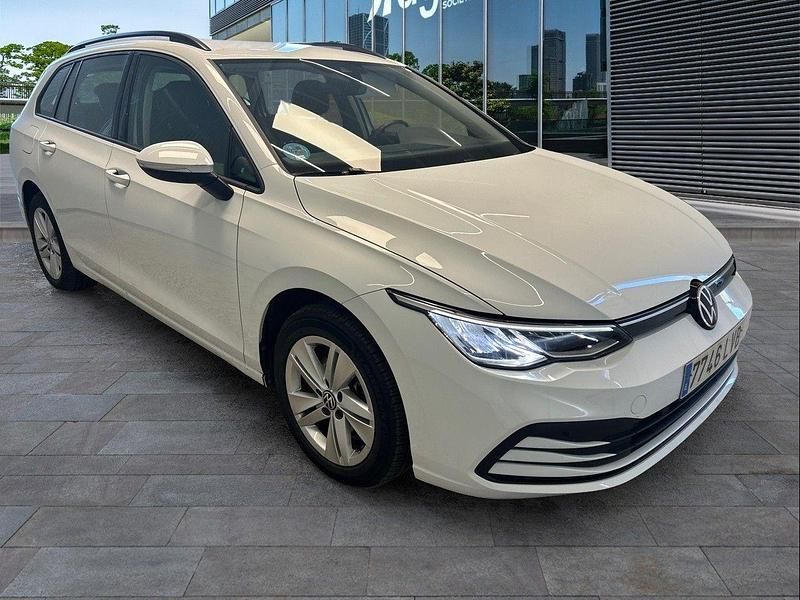 Usado VW Golf VII 115 CV (84 kW) 2021 Blanco Familiar