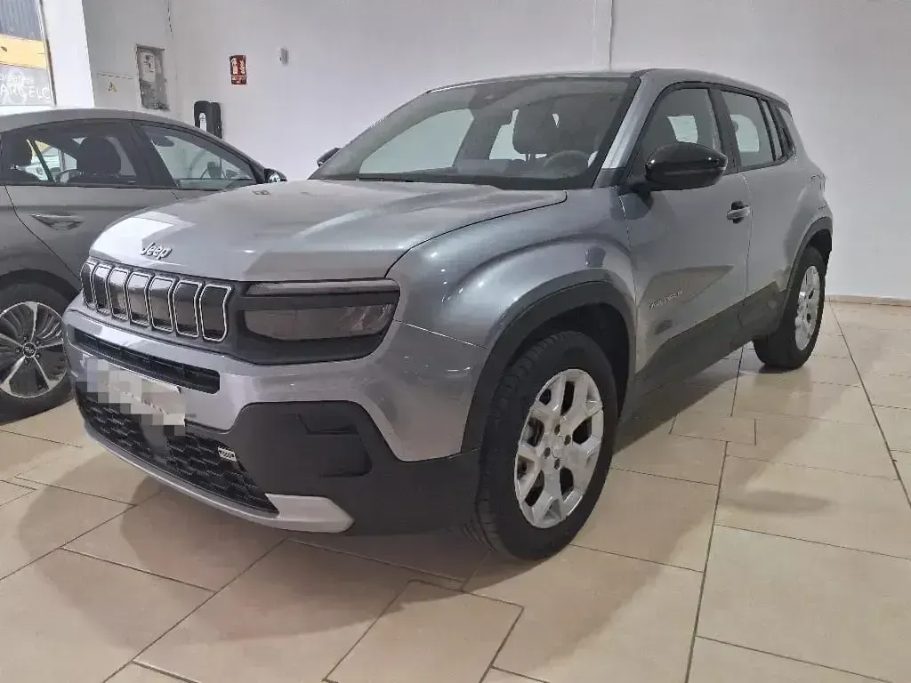 Usado Jeep Avenger Altitude 100 CV (73 kW) 2024 Gris SUV