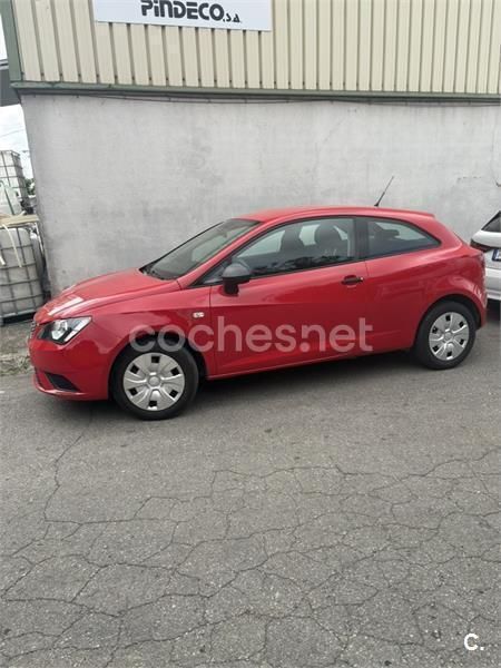 Rojo Usado 2016 Seat Ibiza SC Reference Utilitario | 7100 € (Buen precio) - Imagen 1/4