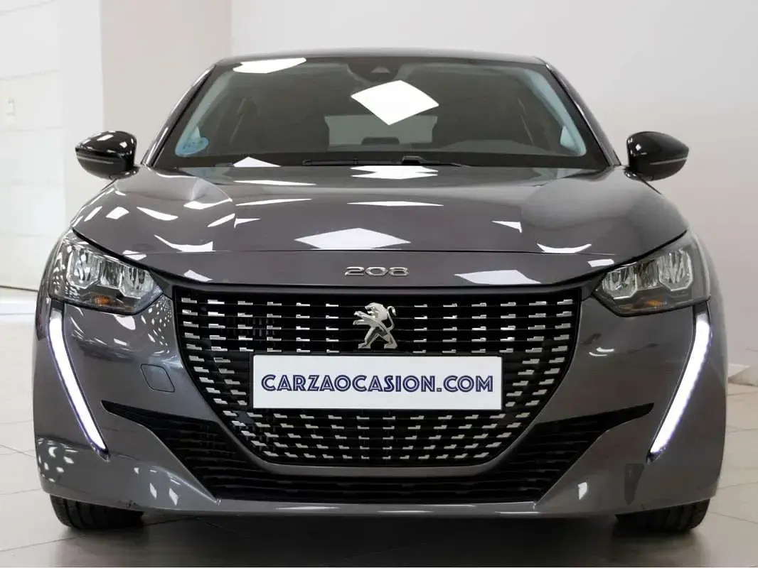 Usado Peugeot 208 Allure 99 CV (72 kW) 2022 Gris Utilitario