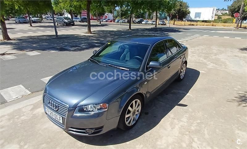 Usado Audi A4 S-Line 200 CV (147 kW) 2005 Gris / plata Berlina