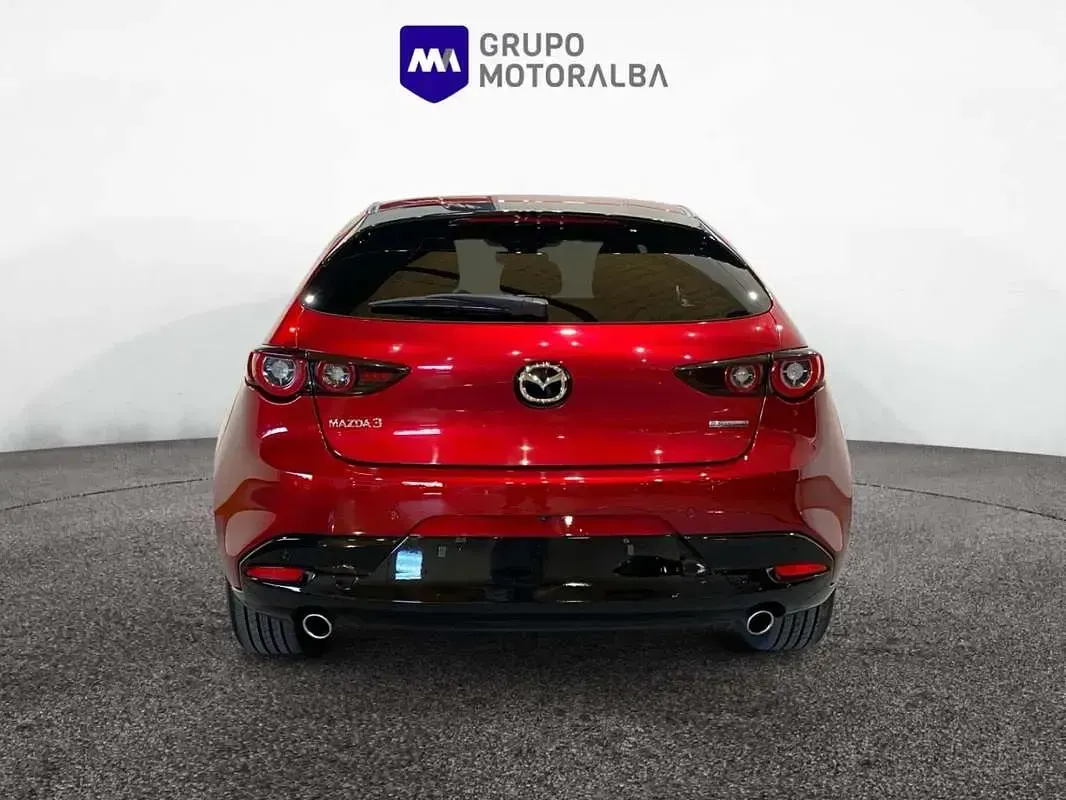 Usado Mazda 3 Homura-Line 122 CV (89 kW) 2023 Rojo Utilitario