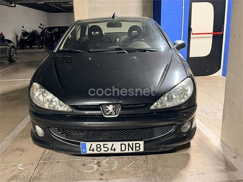 Negro Usado 2005 Peugeot 206 CC Descapotable | 2500 € (Buen precio) - Imagen 1/4