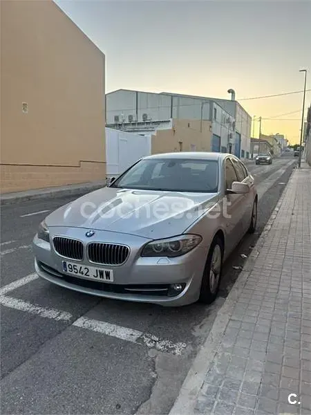 Usado BMW 520 Efficient Dynamics 184 CV (135 kW) 2012 Gris / plata Berlina