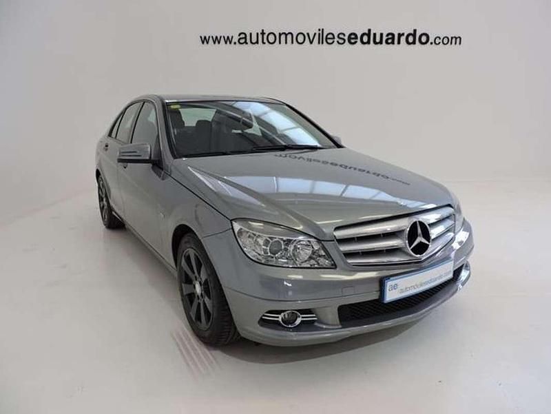 Usado Mercedes C180 156 CV (114 kW) 2010 Gris Berlina