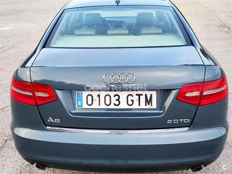 Usado Audi A6 170 CV (125 kW) 2010 Azul Berlina