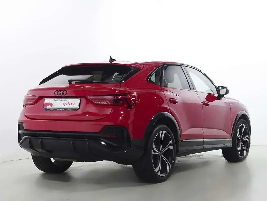 Usado Audi Q3 Sportback Ambiente 150 CV (110 kW) 2022 Rojo SUV