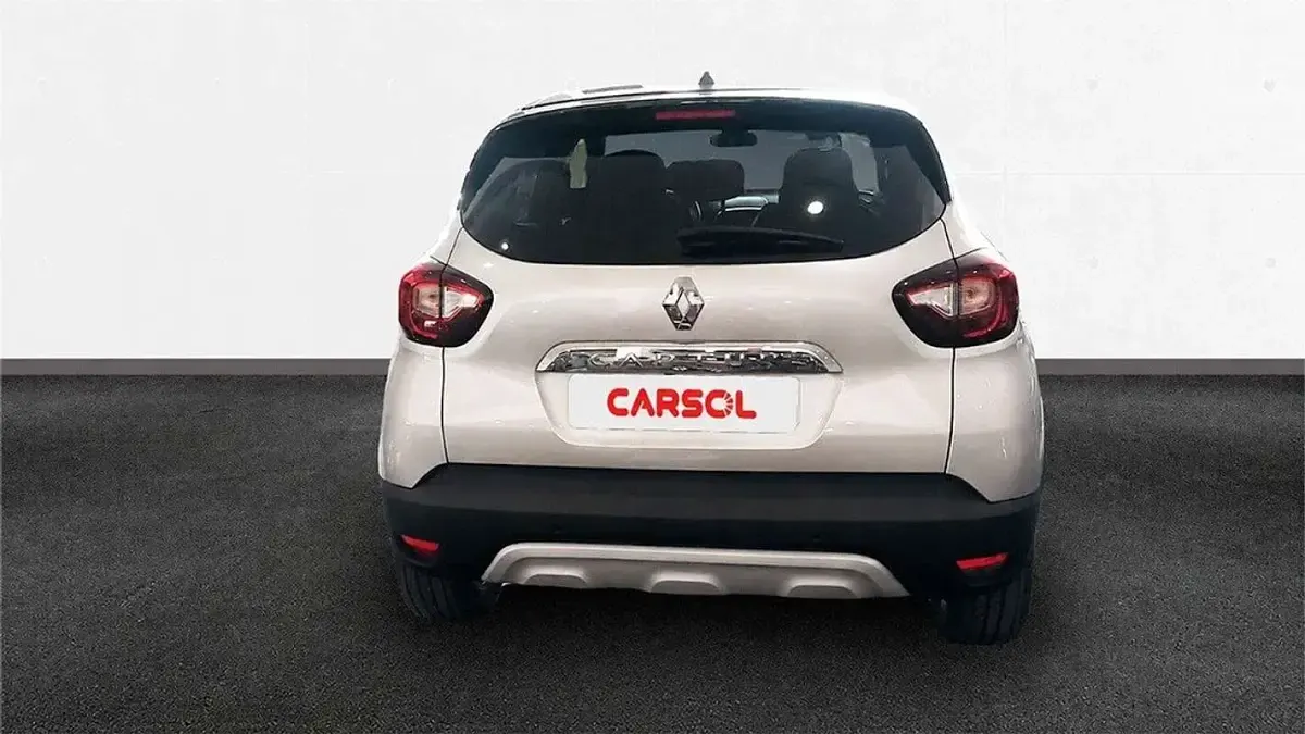 Usado Renault Captur Zen 150 CV (110 kW) 2019 Gris SUV