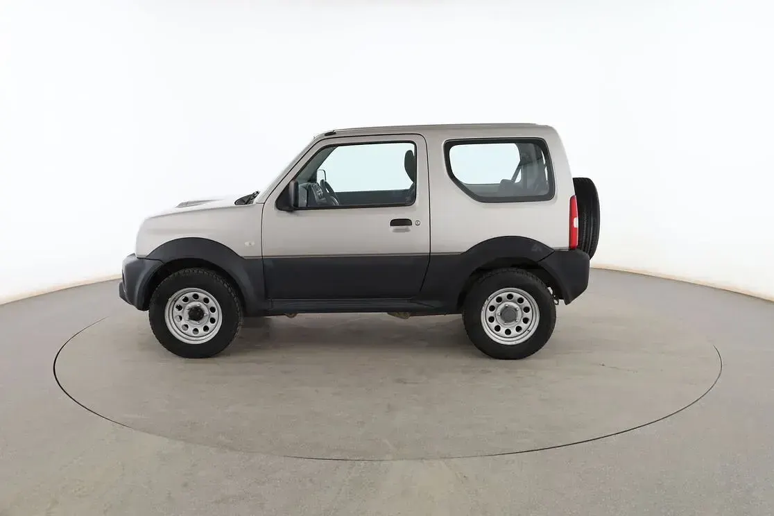 Usado Suzuki Jimny 85 CV (62 kW) 2015 Plata SUV